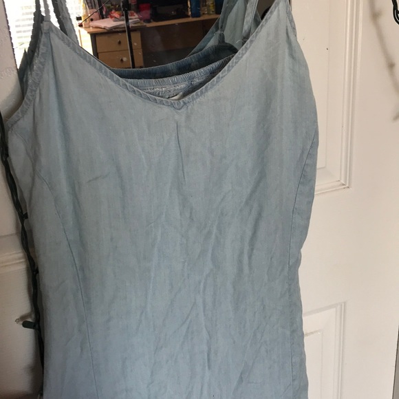 New light wash dress - Picture 2 of 3